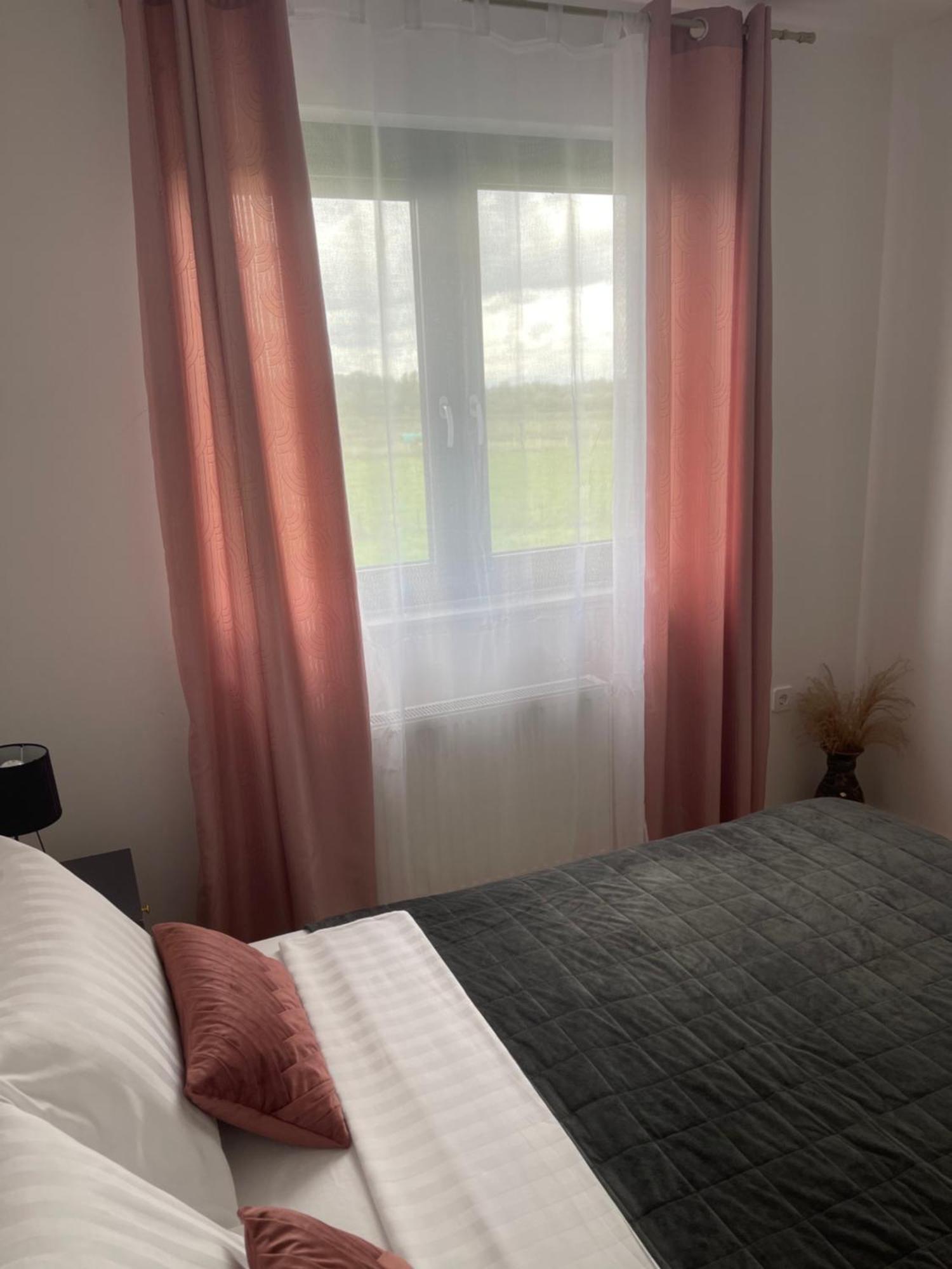 Luna,Central,Self-Check In,Ac,Wi-Fi, Washer,Free Parking Zapresic Bagian luar foto